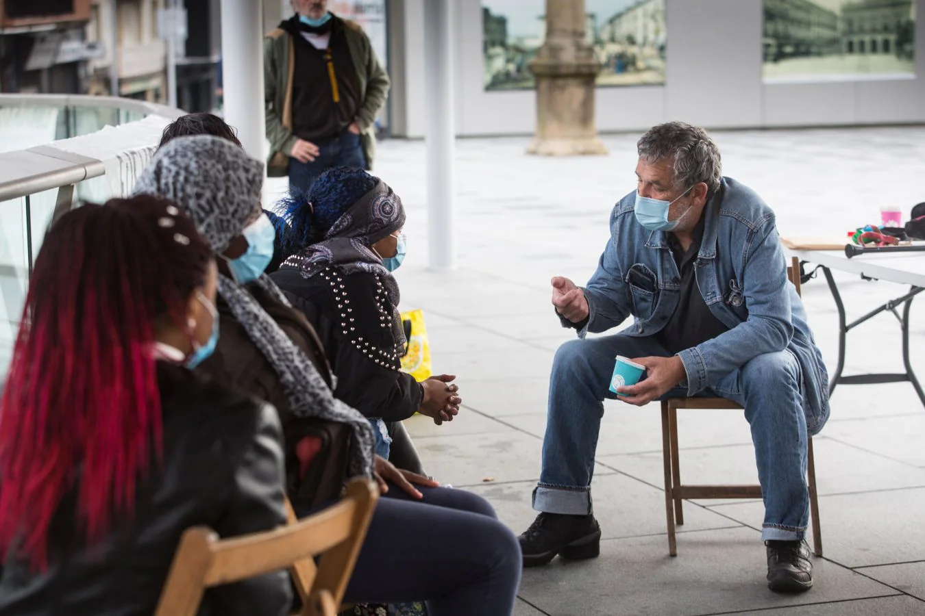 Un total de 106 migrantes han pasado la noche en albergues de Irun y Hondarribia, entre ellos 15 mujeres y 3 menores. Todos salieron de Canarias y tratan de cruzar a Francia. 