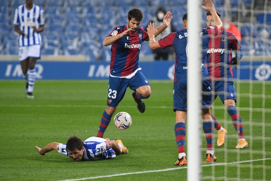 Fotos: Real Sociedad-Levante, en imágenes