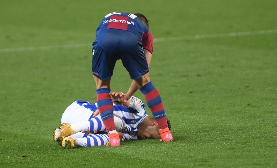 Fotos: Real Sociedad-Levante, en imágenes