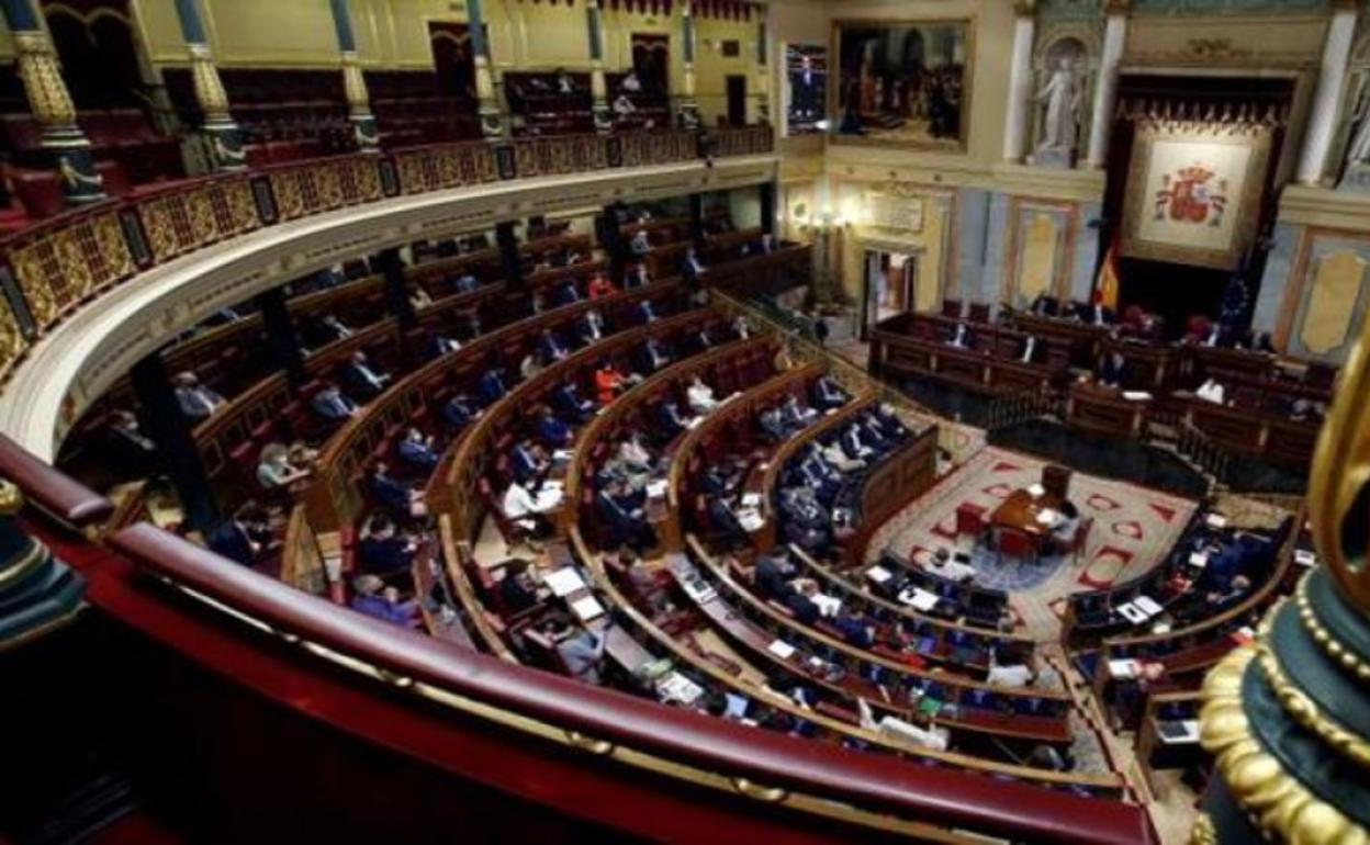 El PSOE choca con Podemos, PNV y EH Bildu por una iniciativa sobre el uso del euskera