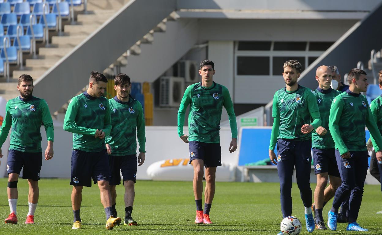 Los jugadores de la Real Sociedad, en el entrenamiento de este miércoles en Zubieta.