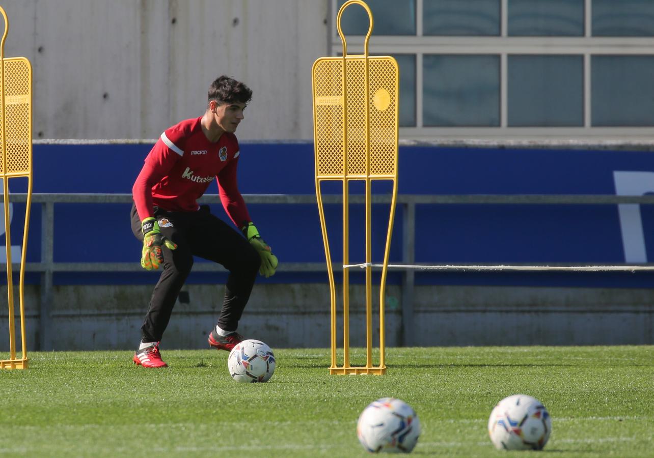 El lateral zurdo es duda para el partido del domingo, aunque todavía no está descartado. 