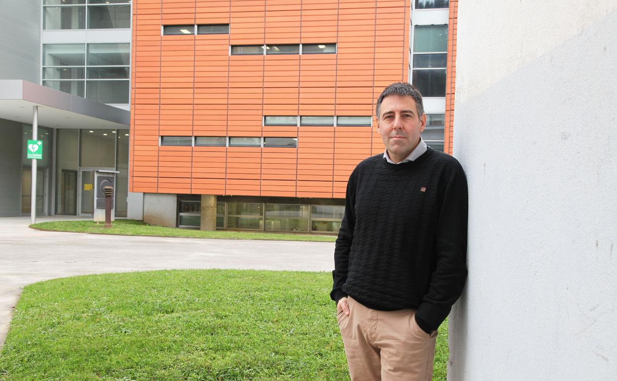 Imanol Iturrioz, en las instalaciones de CAF en Beasain. 