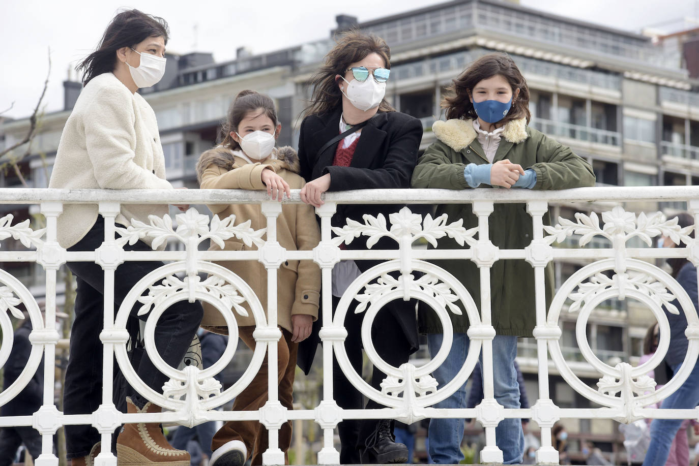 Miles de guipuzcoanos estrenaron este sábado el fin de la limitación con salidas a Bizkaia y Araba, y a segundas residencias