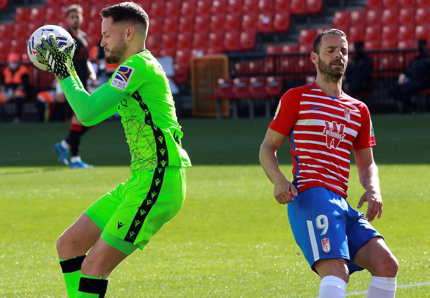 Fotos: Las mejores imágenes del Granada - Real Sociedad