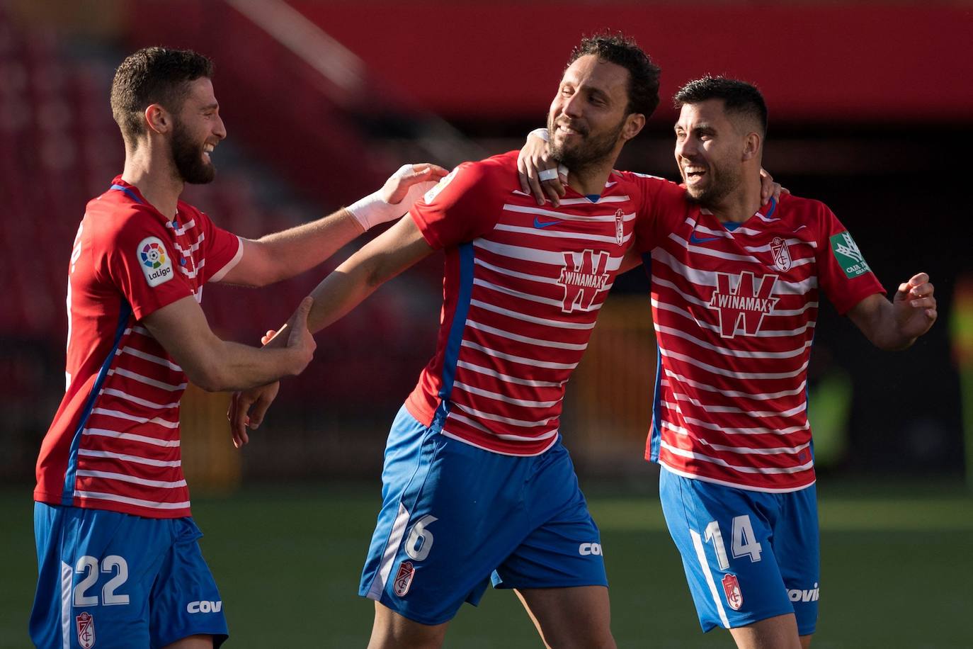 Fotos: Las mejores imágenes del Granada - Real Sociedad