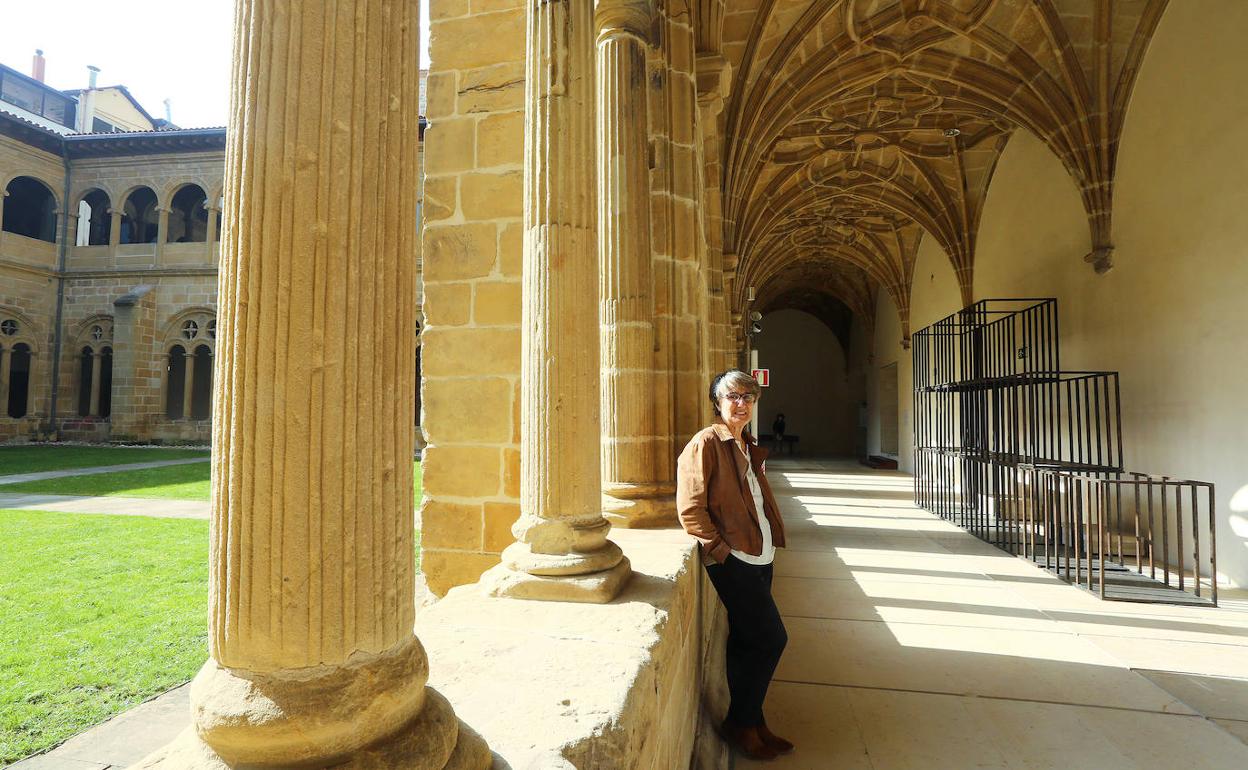 Susana Soto, directora de San Telmo, en el claustro del museo donostiarra. 
