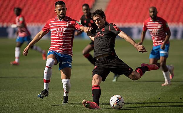 La Real cae de rebote en Granada