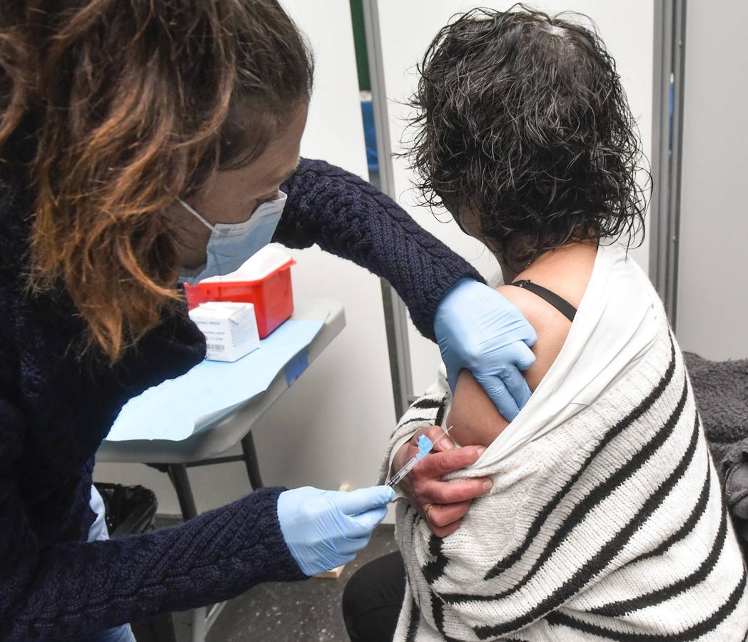 Desde este mediodía las vacunas se suministrarán en este espacio. 