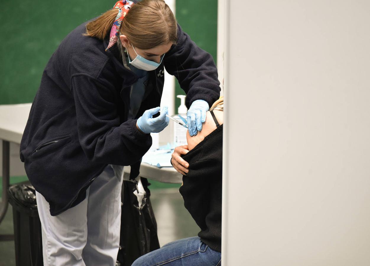 Desde este mediodía las vacunas se suministrarán en este espacio. 