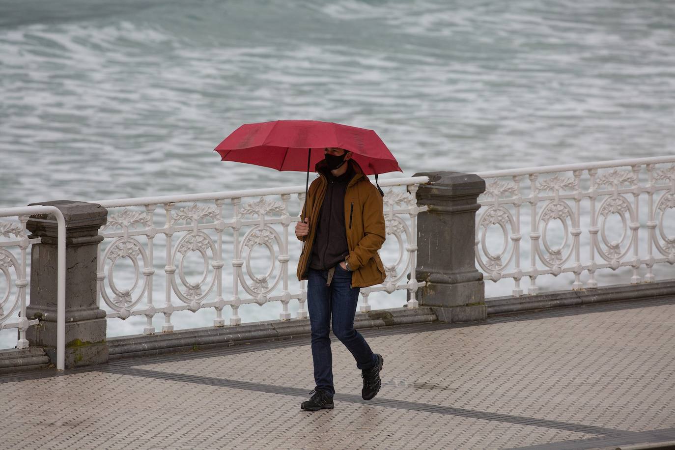 Tiempo Euskadi: La lluvia incesante no dará tregua en Gipuzkoa hasta mañana sábado