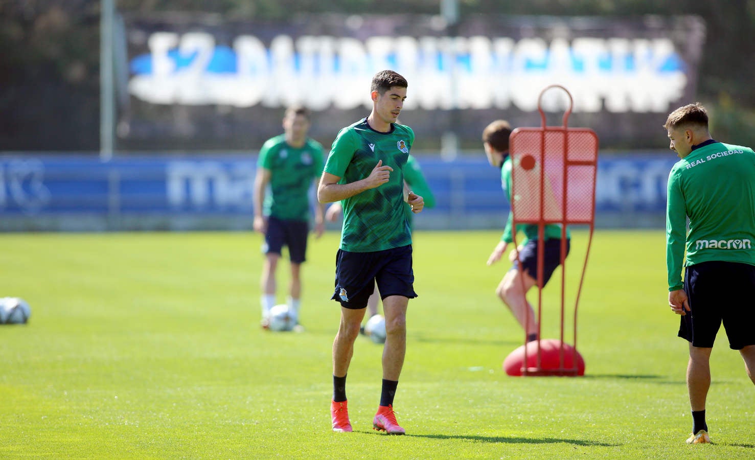 El cuadro txuri-urdin ha retomado este miércoles los entrenamientos tras la abultada derrota del pasado domingo ante el Barcelona.