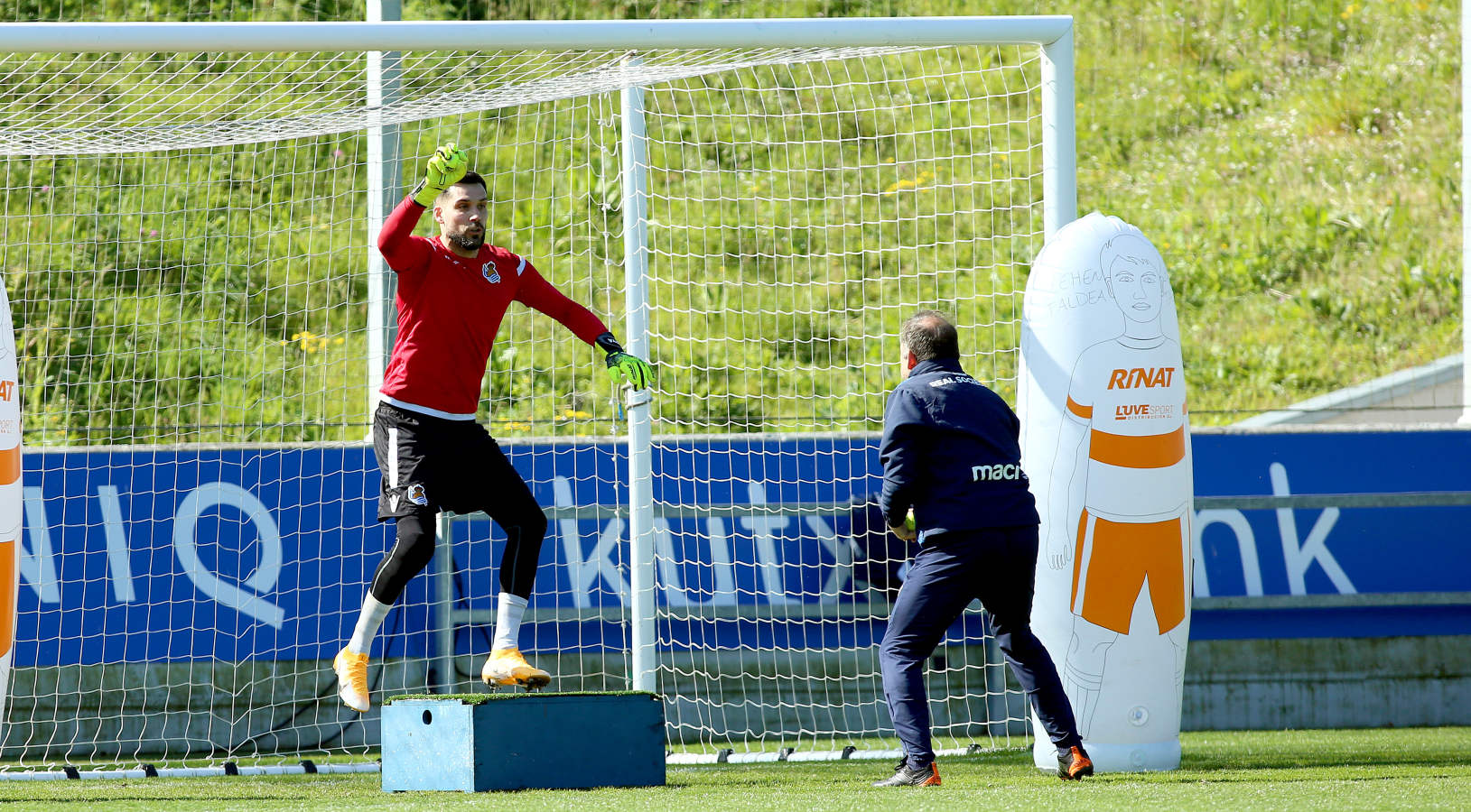 El cuadro txuri-urdin ha retomado este miércoles los entrenamientos tras la abultada derrota del pasado domingo ante el Barcelona.