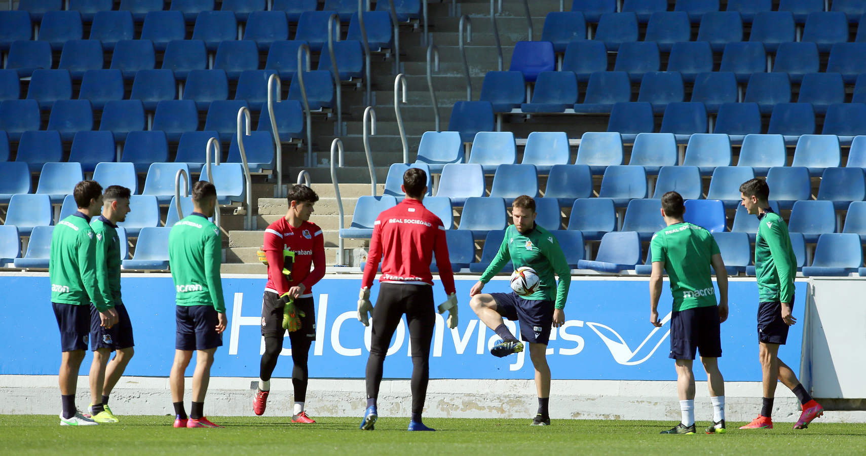 El cuadro txuri-urdin ha retomado este miércoles los entrenamientos tras la abultada derrota del pasado domingo ante el Barcelona.