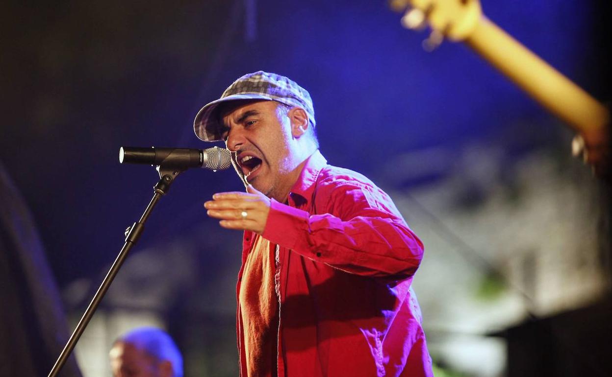 Alex Sardui, artxiboko argazkian.