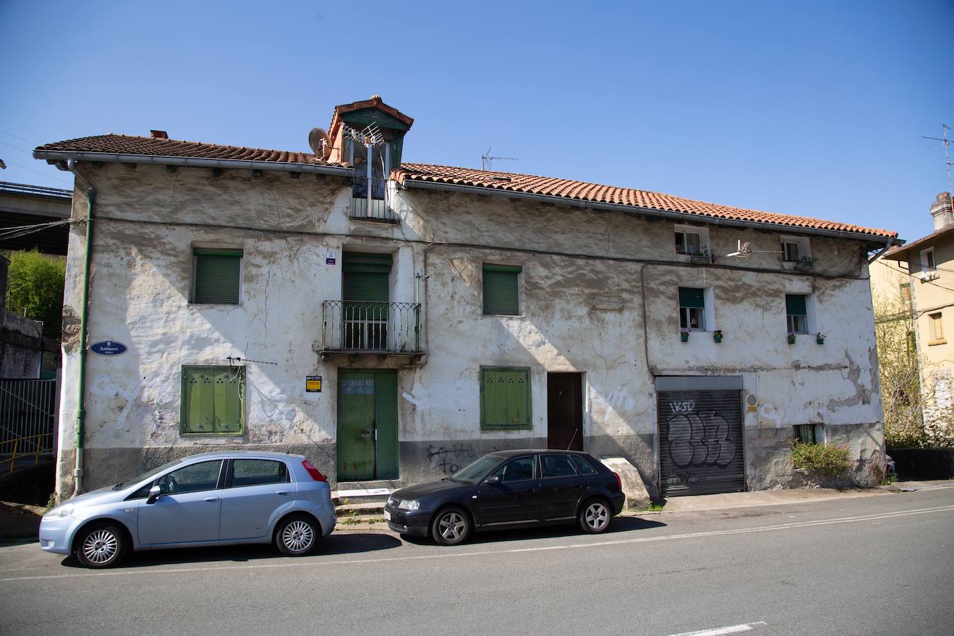 El Pleno del Ayuntamiento de San Sebastián aprobará hoy de forma definitiva el planeamiento urbanístico de El Infierno, una antigua zona industrial degradada al final de la avenida de Tolosa que se va a transformar en un nuevo ámbito residencial con 540 pisos, la mitad de ellos protegidos.