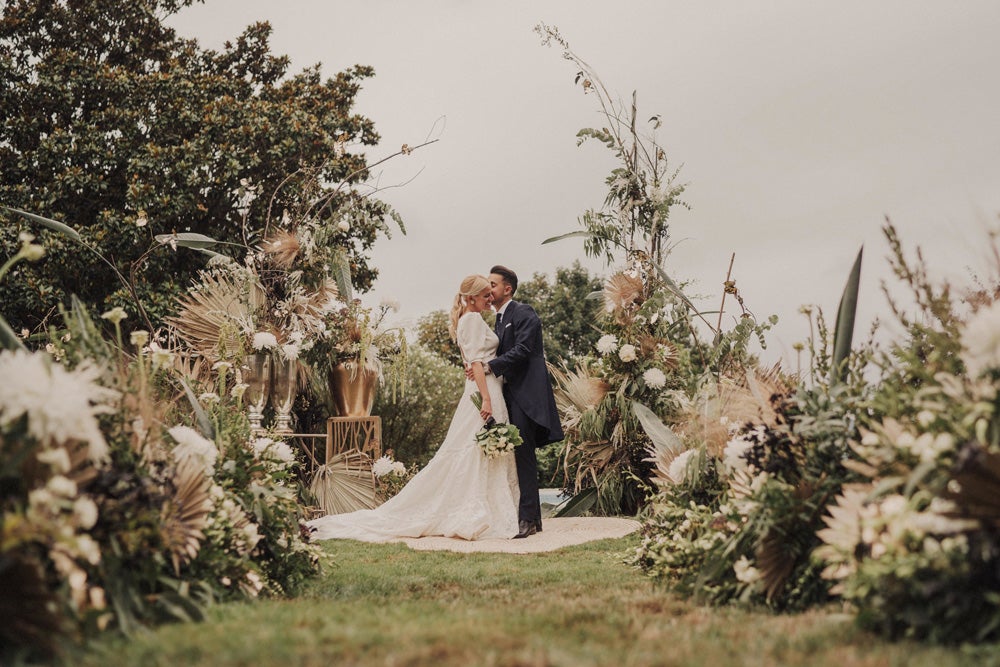 Esta vasca abogó por la practicidad de un look nupcial desmontable que se adaptaba a los distintos momentos de la celebración