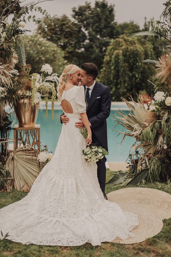 Esta vasca abogó por la practicidad de un look nupcial desmontable que se adaptaba a los distintos momentos de la celebración