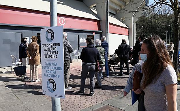 Euskadi inocula 36.479 dosis el fin de semana, 30.000 más que la anterior