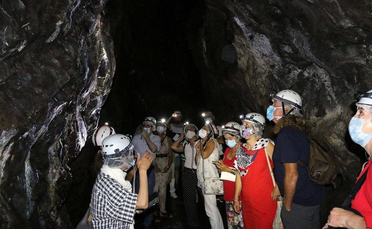 Visita guiada al entorno minero de Irugurutzeta, organizada por el Museo Oiasso.