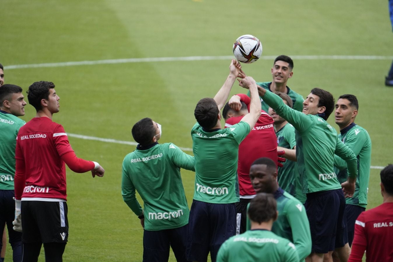 Los jugadores de Imanol Alguacil han tenido una primera toma de contacto con la sede de la final de la Copa del Rey