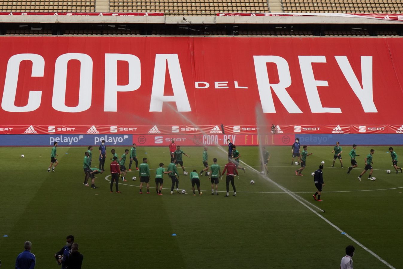 Los jugadores de Imanol Alguacil han tenido una primera toma de contacto con la sede de la final de la Copa del Rey