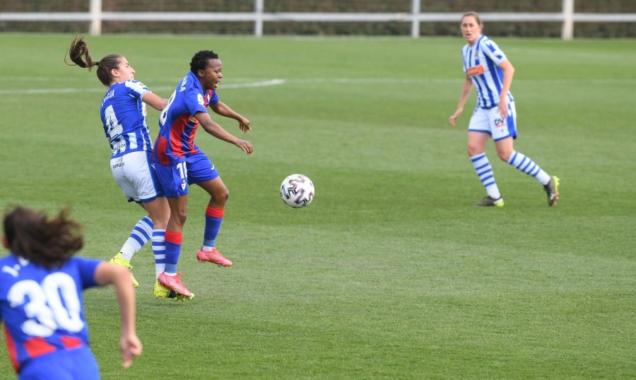 Las azulgranas han frenado la buena racha de las txuri-urdin este mediodía en Zubieta.