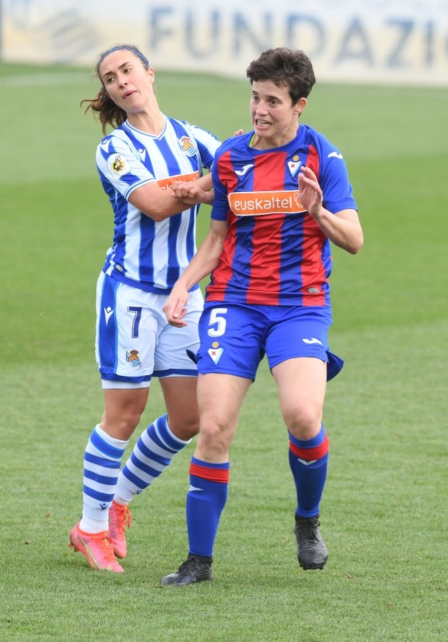 Las azulgranas han frenado la buena racha de las txuri-urdin este mediodía en Zubieta.