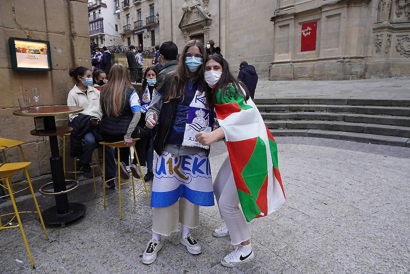 El domingo es txuri-urdin en Donostia.