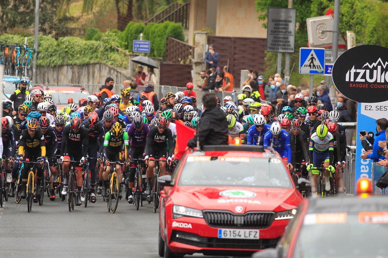 El ciclista ezkiotarra Alex Aranburu se ha llevado la segunda etapa de la Itzulia