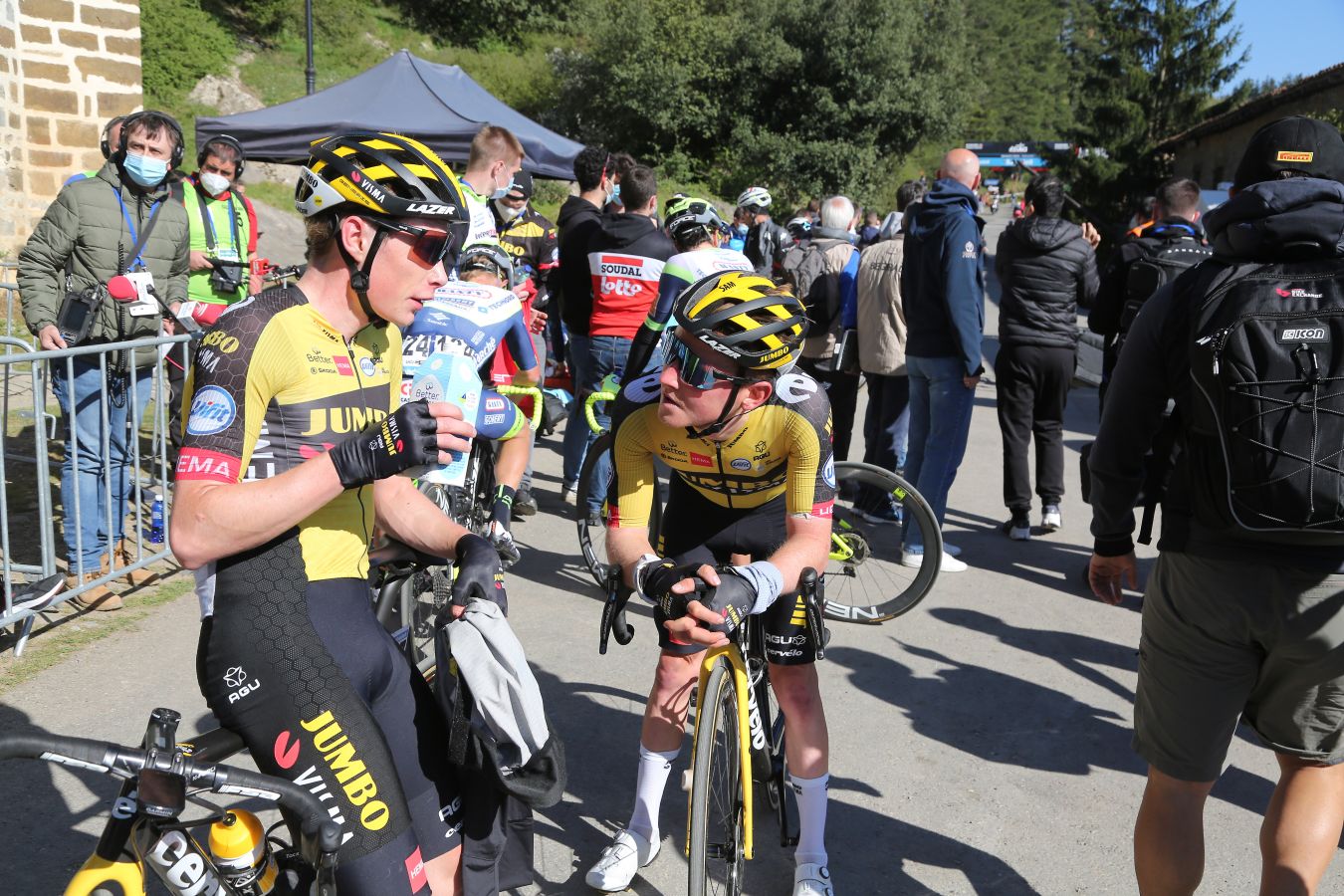 Tadej Pogacar ha sido el vencedor de la tercera etapa de la Itzulia tras la gran subida que ha protagonizado con Roglic