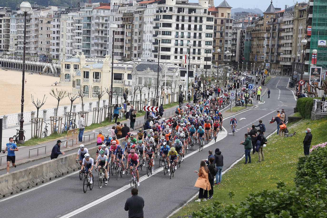 El recorrido entre Hondarribia y Ondarroa podría permitir la primera llegada al sprint de la carrera. 