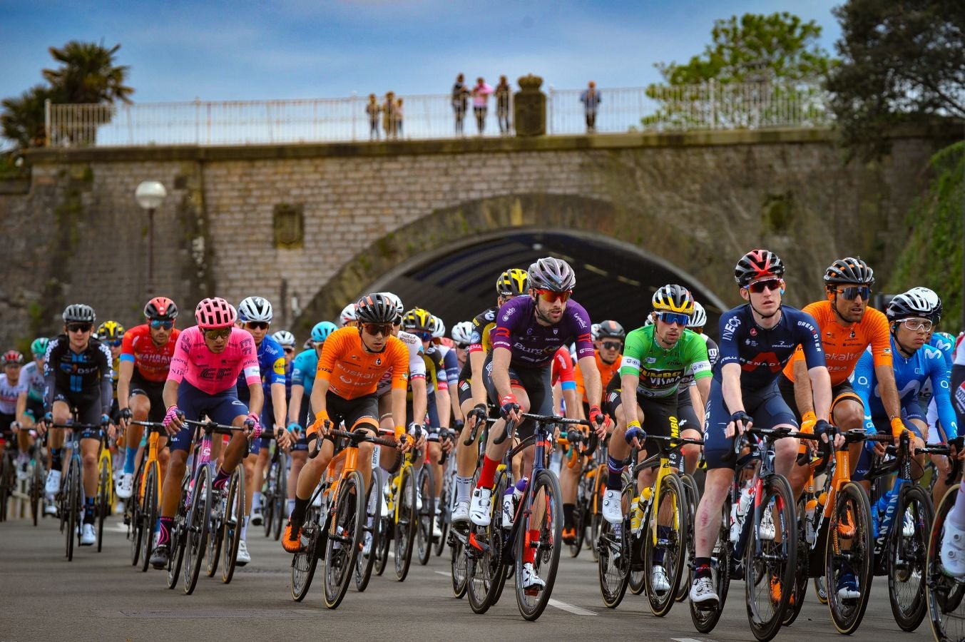 El recorrido entre Hondarribia y Ondarroa podría permitir la primera llegada al sprint de la carrera. 