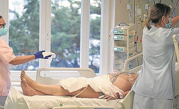 El virus se expande sin control en Gipuzkoa y duplica los ingresos hospitalarios 