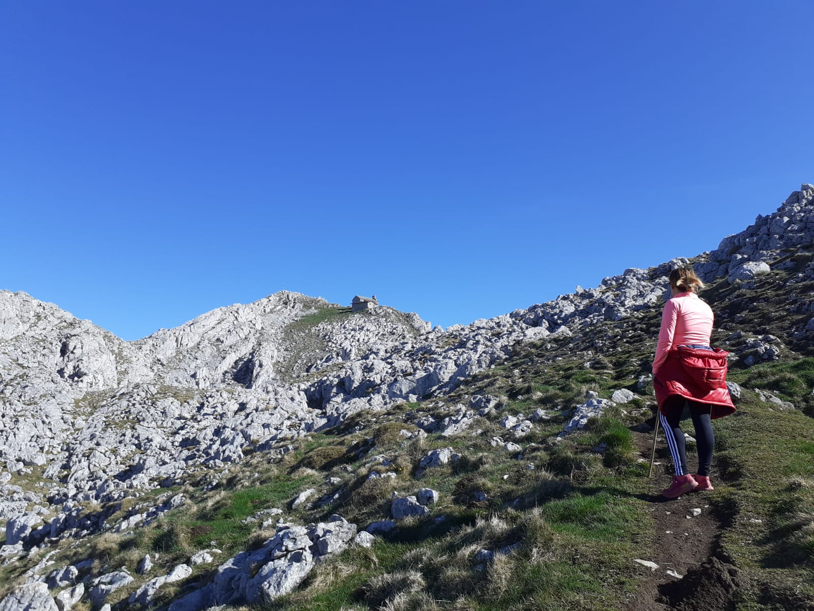 Recorrido por el Aizkorri hasta una de sus cimas, Aitxuri