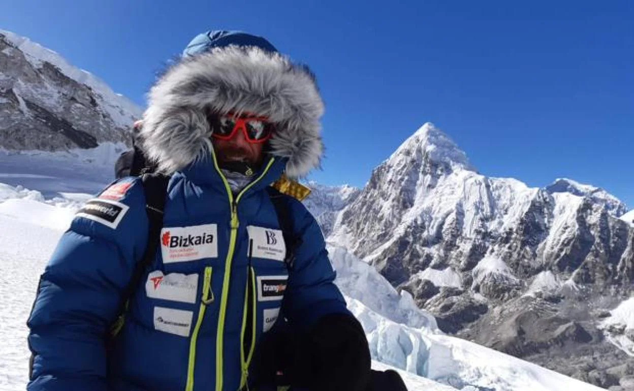 Alex Txikon, en el Valle del Silencio durante su intento invernal al Everest en invierno 2019-20