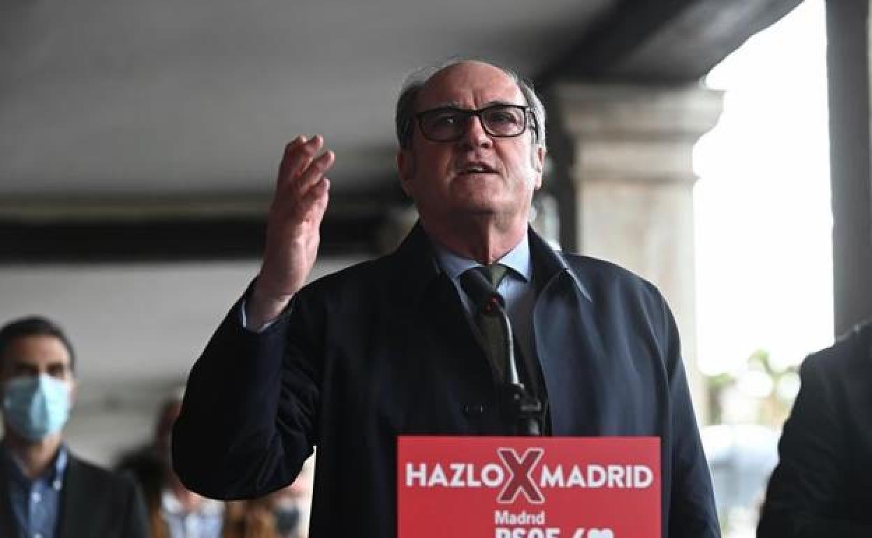 El candidato del PSOE a la Comunidad de Madrid, Ángel Gabilondo, protagoniza un acto electoral este jueves en Alcalá de Henares 