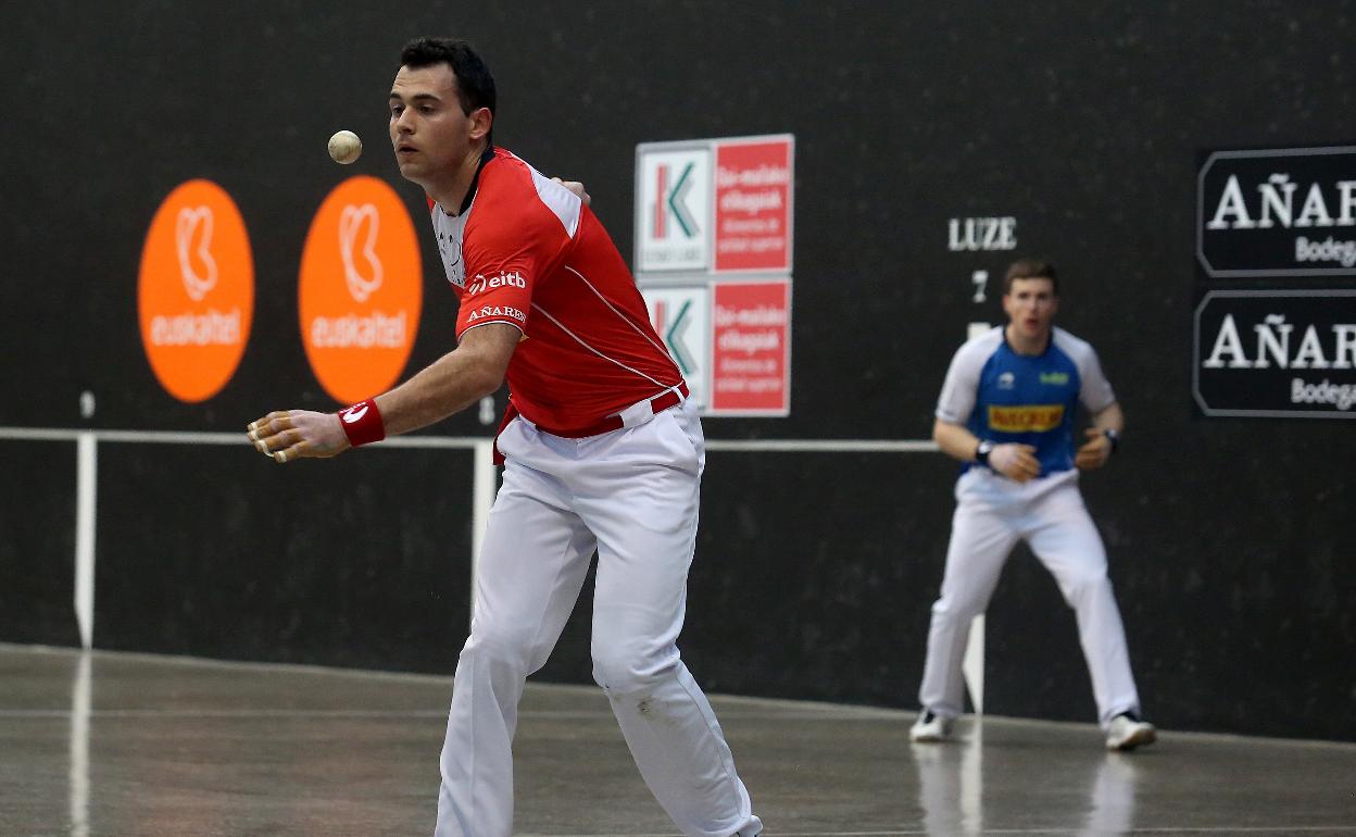 Erik Jaka se despedirá de Aspe en el Adarraga de Logroño. 