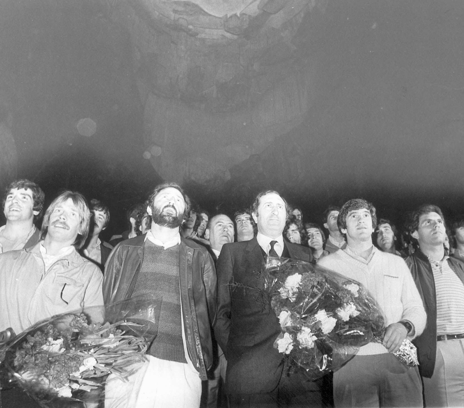 El club hizo ofrendas florales por el campeonato logrado.