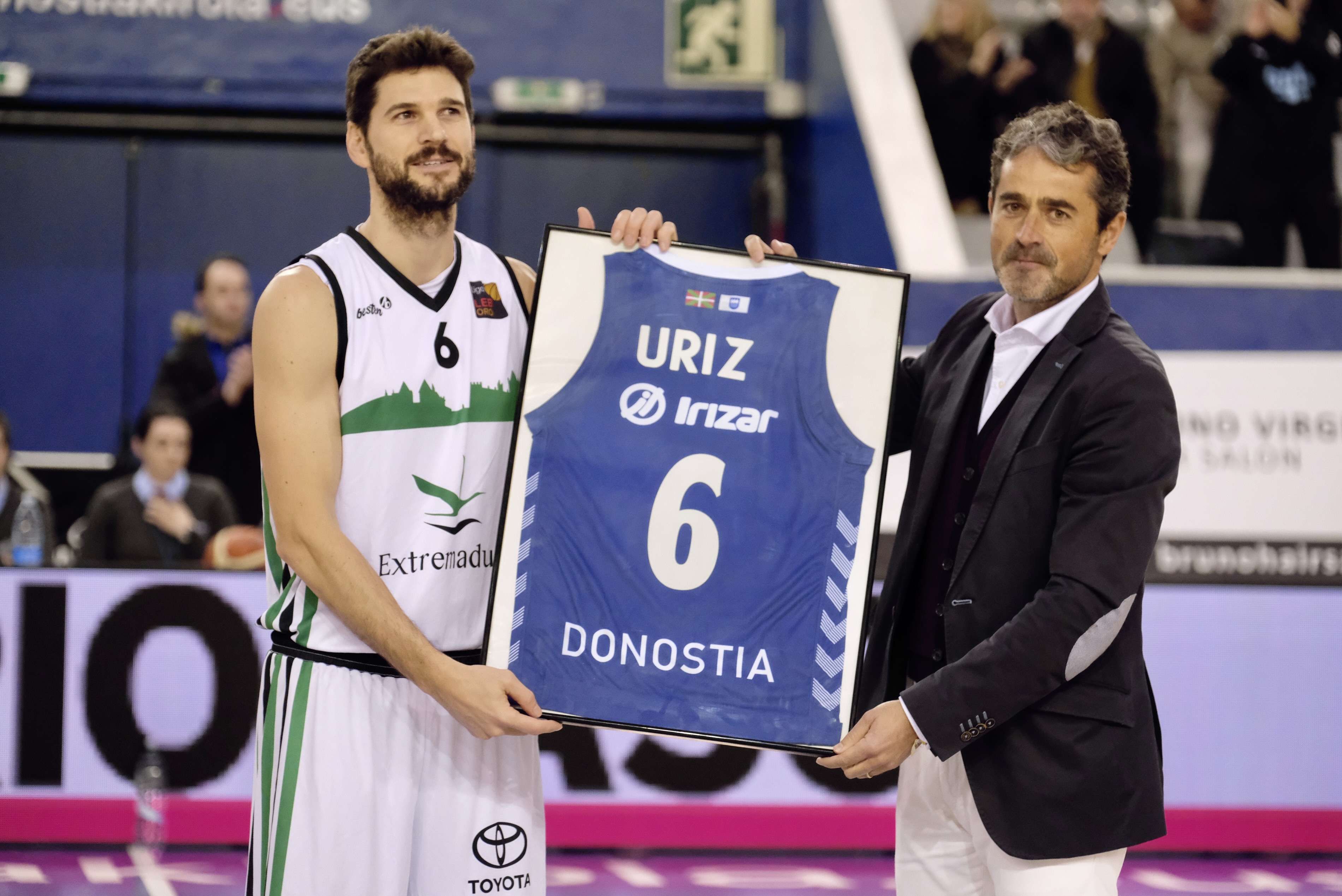 Fotos: Ricardo Uriz dice adiós al baloncesto