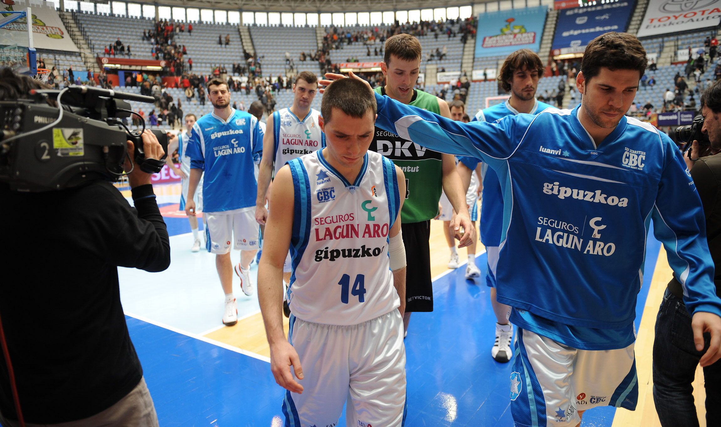 Fotos: Ricardo Uriz dice adiós al baloncesto