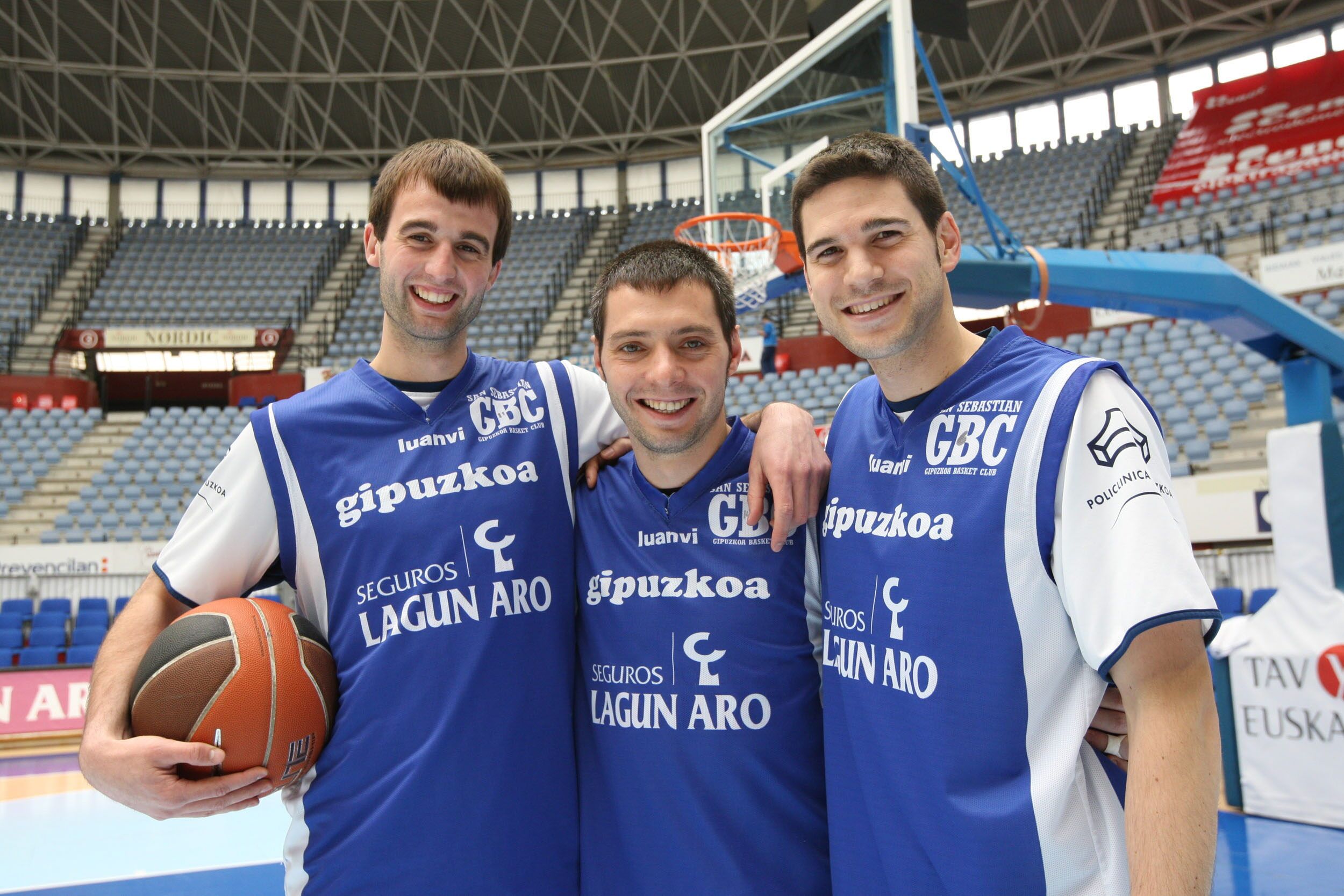 Fotos: Ricardo Uriz dice adiós al baloncesto