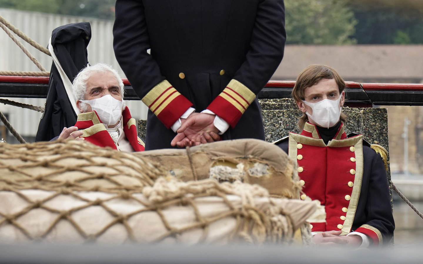 El director dirigió el lunes las últimas escenas que transcurren en el puerto de Pasaia de la serie 'La Fortuna' cuyo rodaje está a punto de finalizar. 