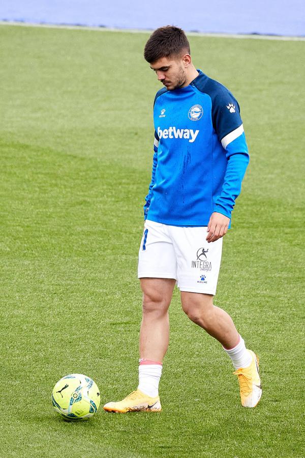 Los de Mendilibar obtienen su segunda victoria de la temporada en casa tras golear el Alavés. 