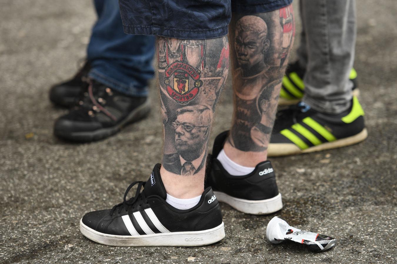 El encuentro podía ser decisivo, porque si el Liverpool gana en casa de su gran rival histórico, el Manchester City sería matemáticamente campeón de Inglaterra. 