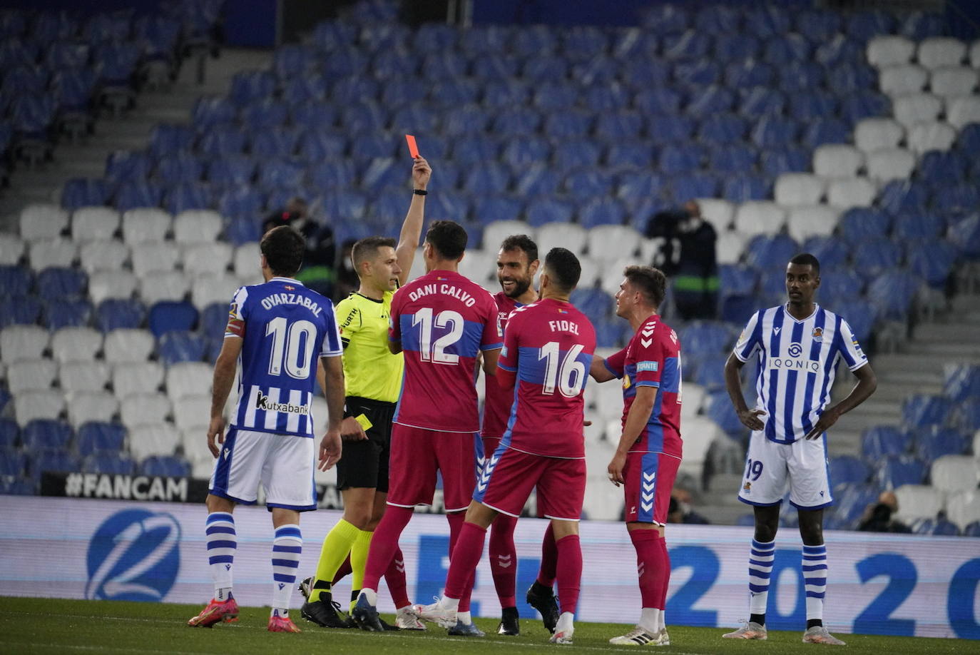 Fotos: Las mejores imágenes del Real Sociedad - Elche