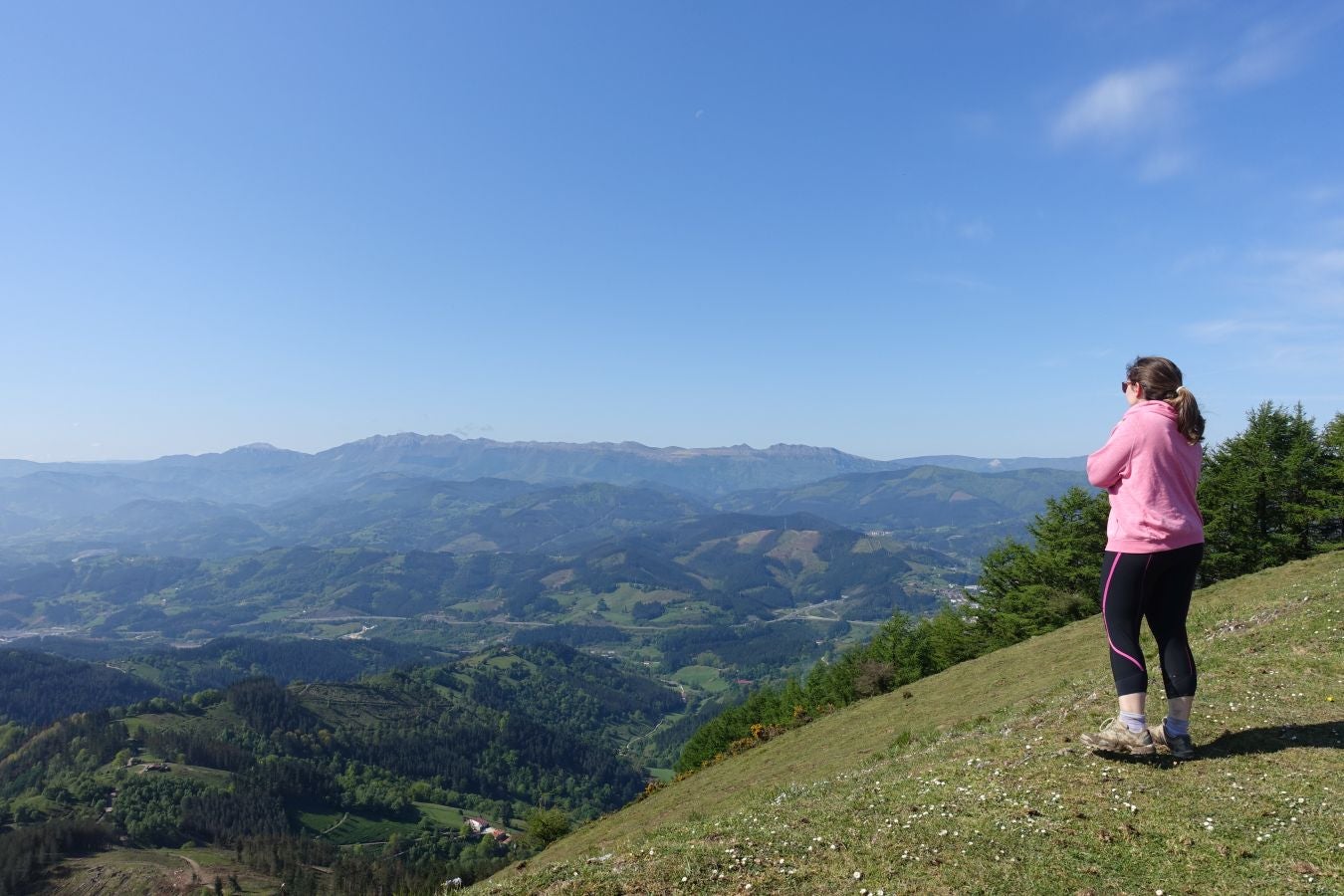 La cima del Alto Urola muestra algunas de las principales montañas de Gipuzkoa, llegando a Navarra