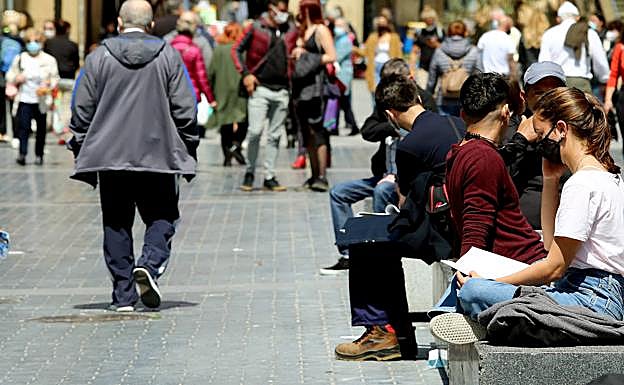 Euskadi arrancará el domingo sin toque de queda ni confinamientos y bares hasta las 22.00 horas