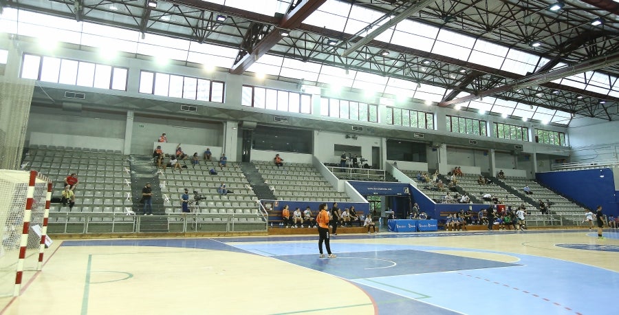 Las guipuzcoanas vuelven a levantar un título más y convertirse así por séptima vez en campeón de la Liga Guerreras Iberdrola. Para ello, solo tenían que sumar un punto, no obstante, el marcador ha terminado 30-20 para las locales. 