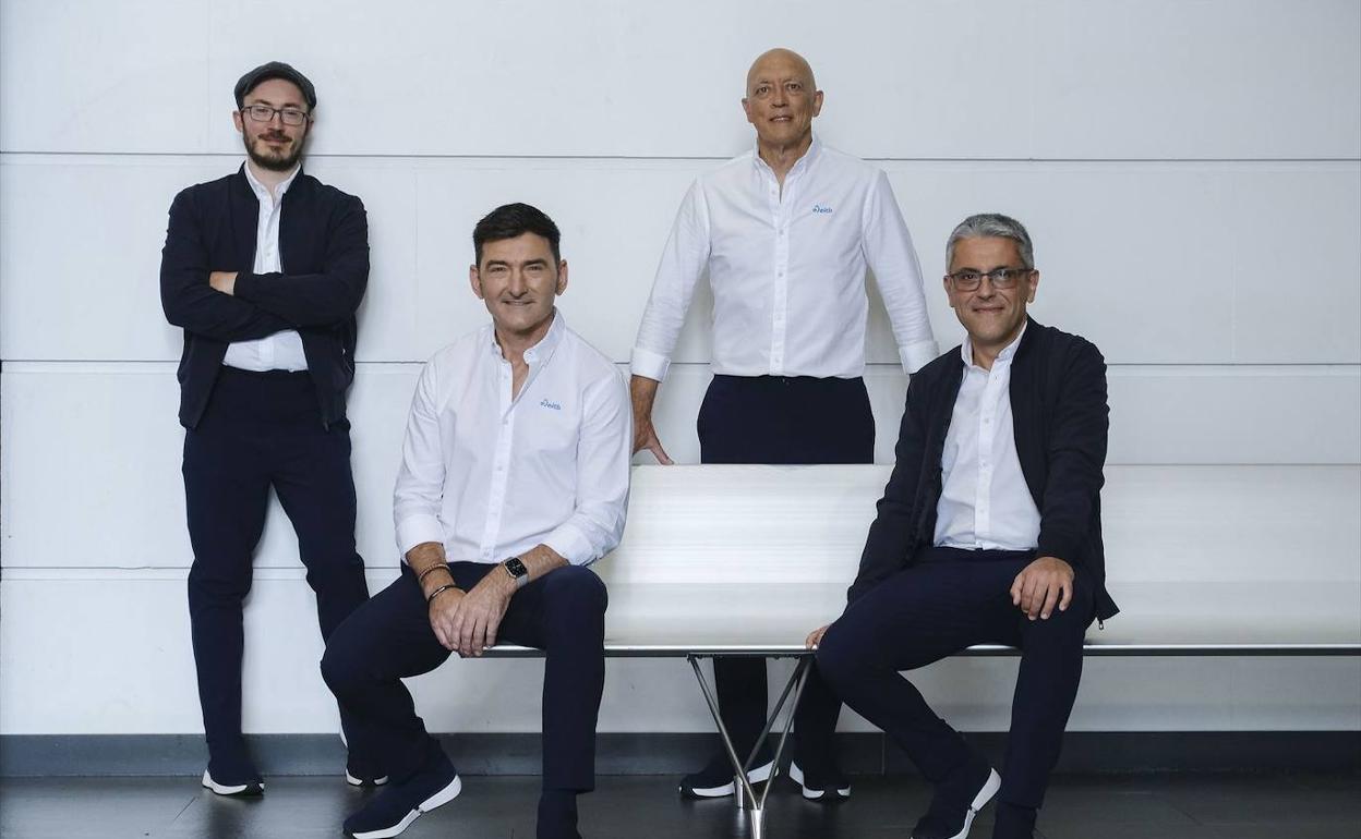 Esatari eta aditu talde zabala bilduko da arratsaldero lasterketaren kontakizuna eta analisia egitera. 